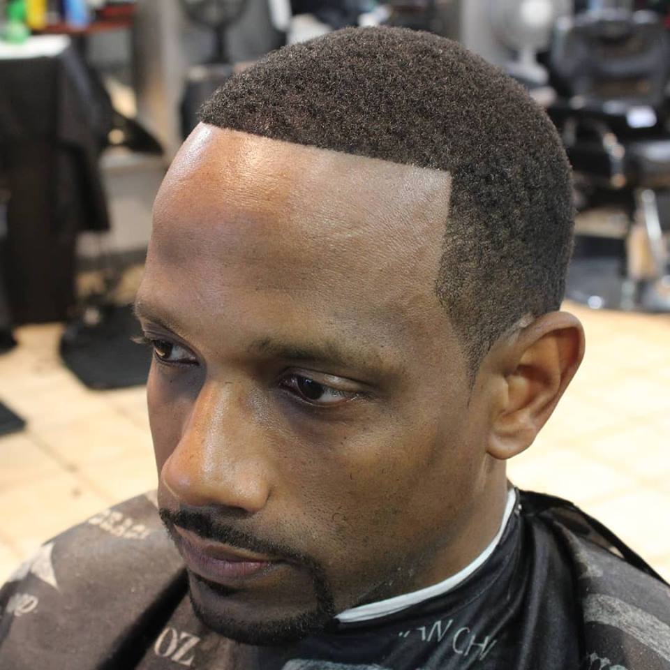 Ronny's Razor on Echelon Local | Doron McCarthur - Master Barber | (770) 369- 3843 | 2148 Duluth Highway, Duluth GA | Atlanta, Gwinnett, Lawrenceville | All hair types.